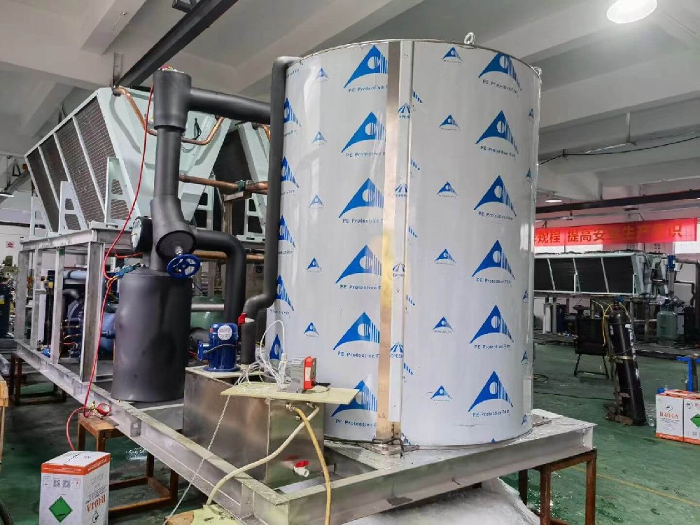 南美土豪量身定制八套日产量25吨，高端风冷系统片冰机全部调试完成，即将飘洋过海交付客户。