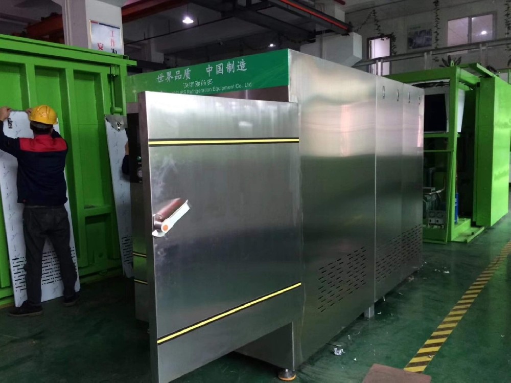 每次处理量100公斤客户定制型熟食快速冷却机完成调试。