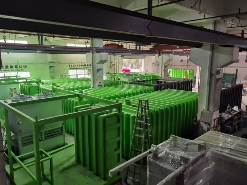 由于订单太多！目前真空预冷机车间已满负荷运载。山东、河北、甘肃等蔬菜大省的娃娃菜、上海青、茼蒿、菜心、芹菜、沙葱即将大面积上市，还没预定真空预冷机的老板抓紧时间啦，赶在新菜上市之前用上真空预冷机，提高蔬菜保鲜质量，延长货架期。